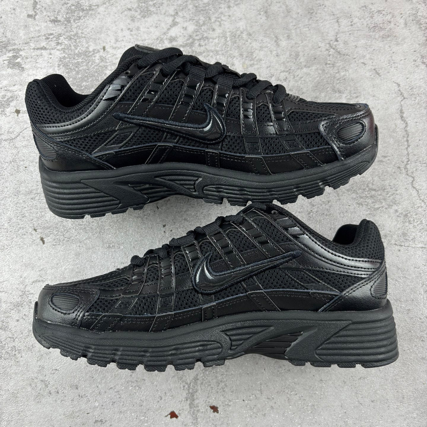 P6000 - Triple Black