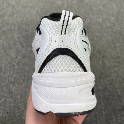 NB530 - White & Black