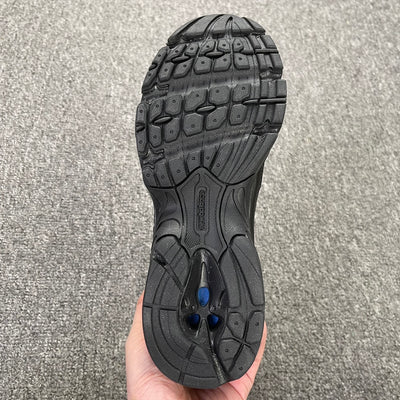 NB530 - Triple Black